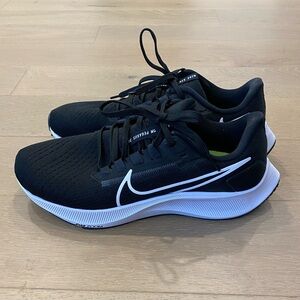 NEW Nike Shoes